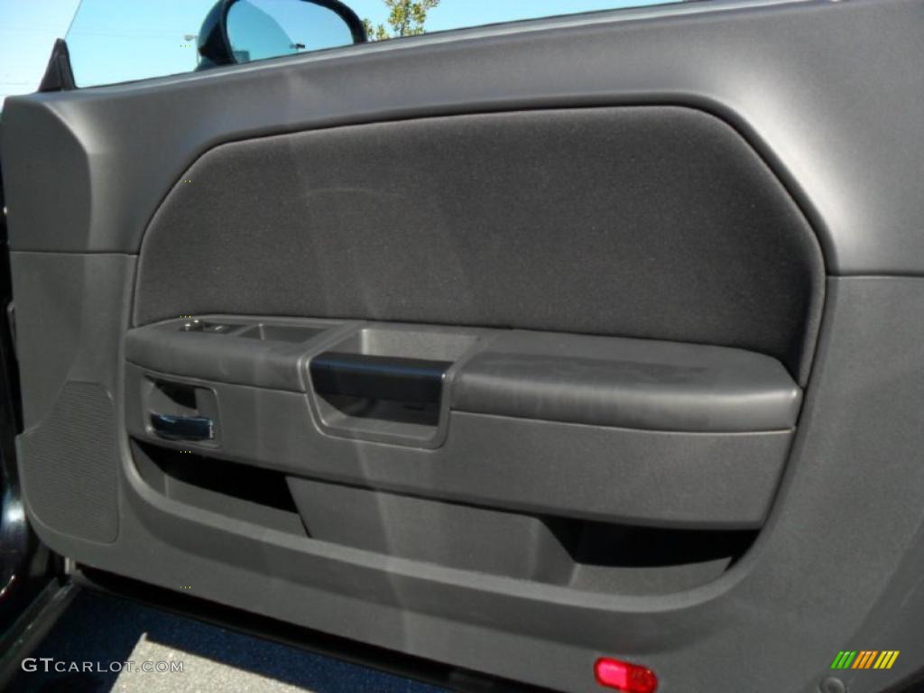 2011 Dodge Challenger SE Dark Slate Gray Door Panel Photo #44989767