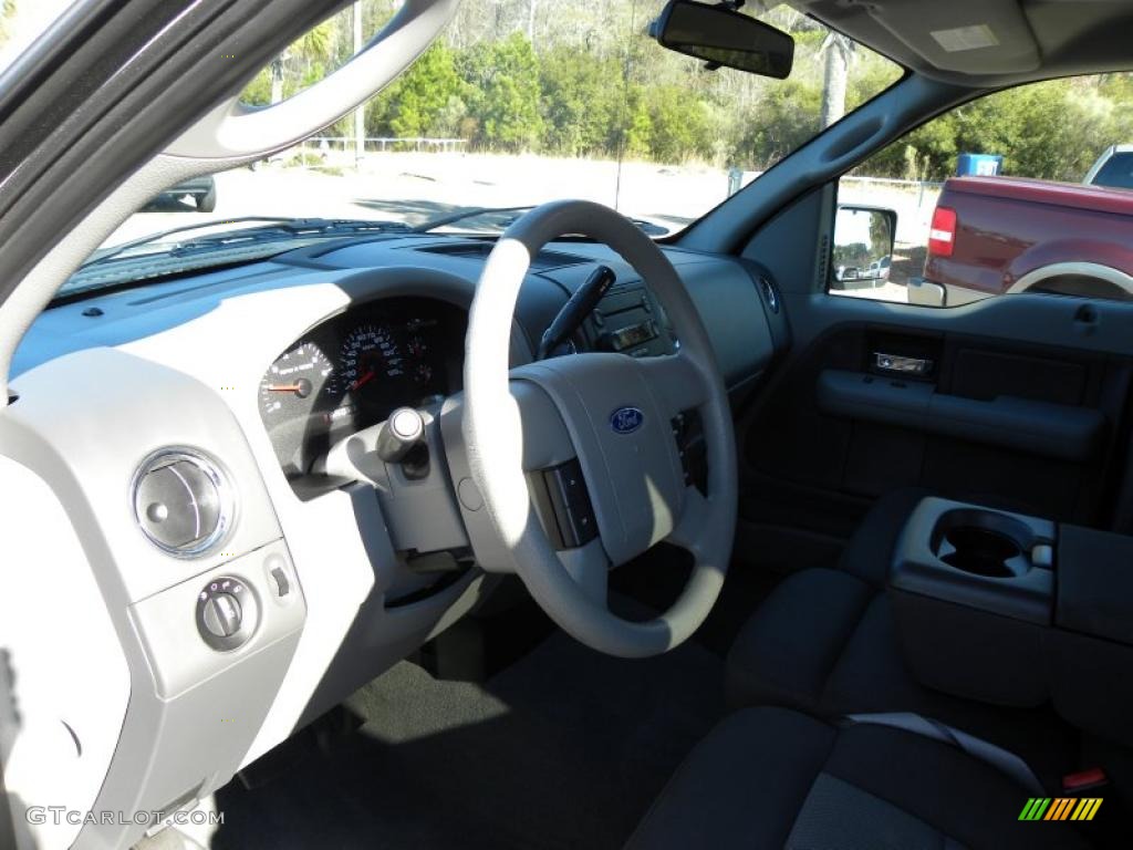 2006 F150 XLT SuperCrew - Silver Metallic / Medium/Dark Flint photo #3