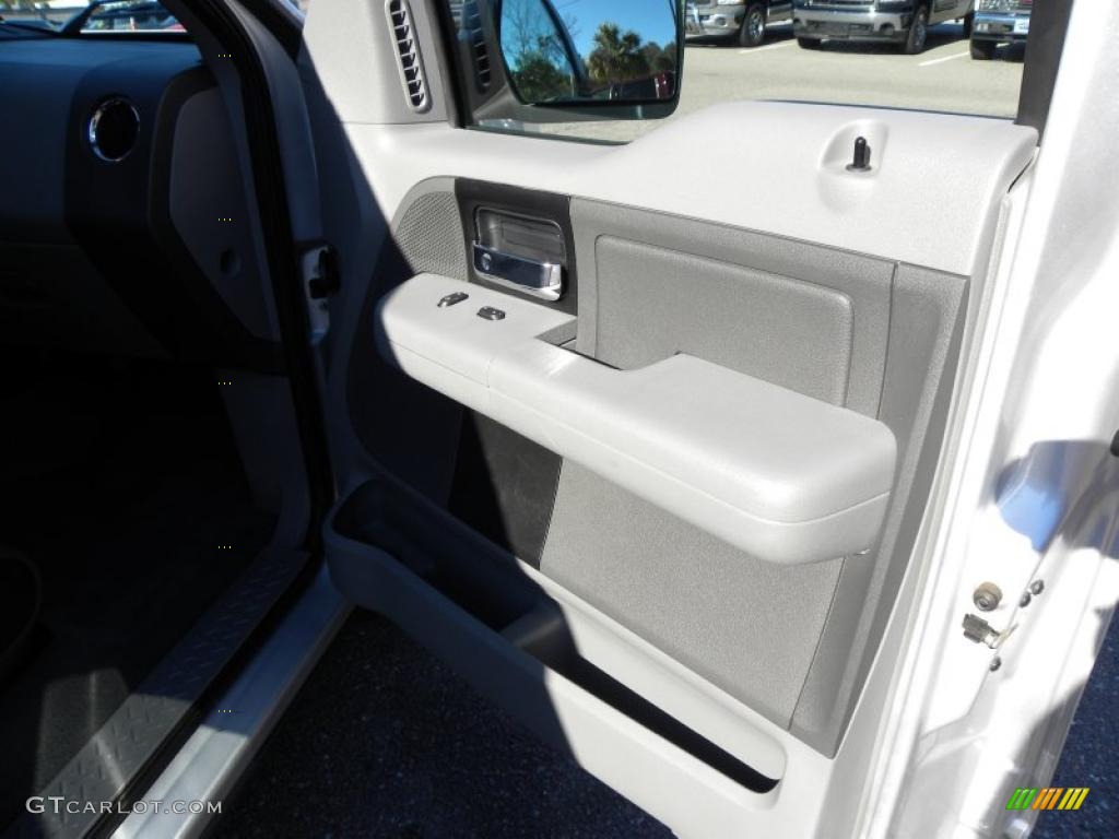 2006 F150 XLT SuperCrew - Silver Metallic / Medium/Dark Flint photo #9