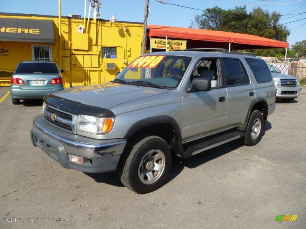 1999 4Runner  - Millennium Silver Metallic / Gray photo #3