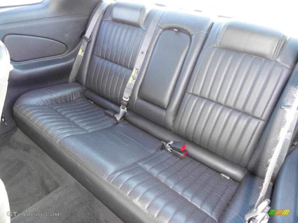 Ebony Black Interior 2004 Chevrolet Monte Carlo Supercharged SS Photo #44996370