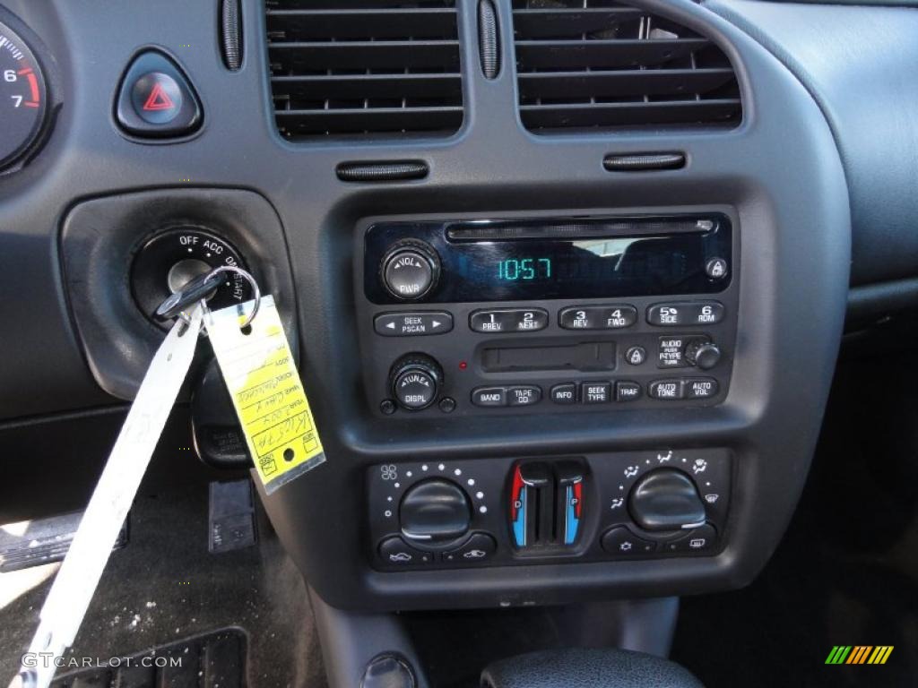 2004 Chevrolet Monte Carlo Supercharged SS Controls Photo #44996510