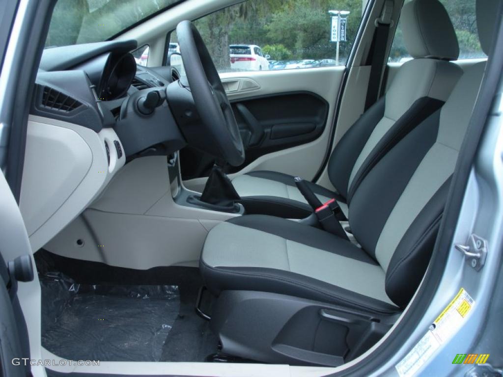 Light Stone/Charcoal Black Cloth Interior 2011 Ford Fiesta S Sedan Photo #45001502