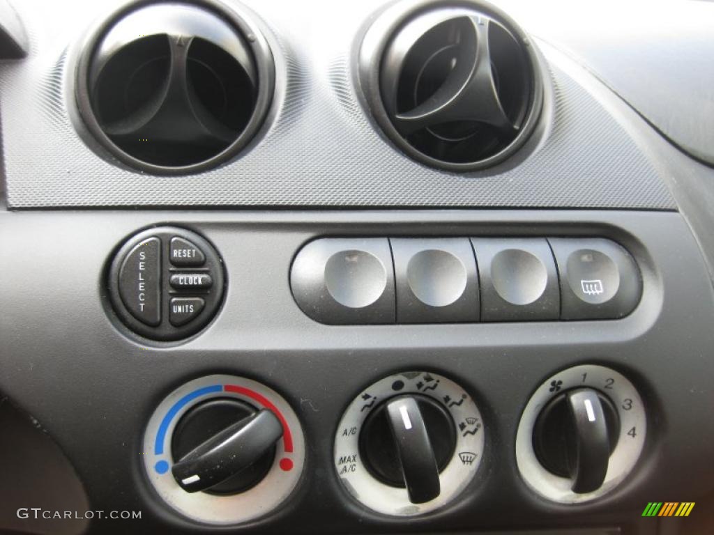 2001 Mercury Cougar V6 Controls Photo #45004424