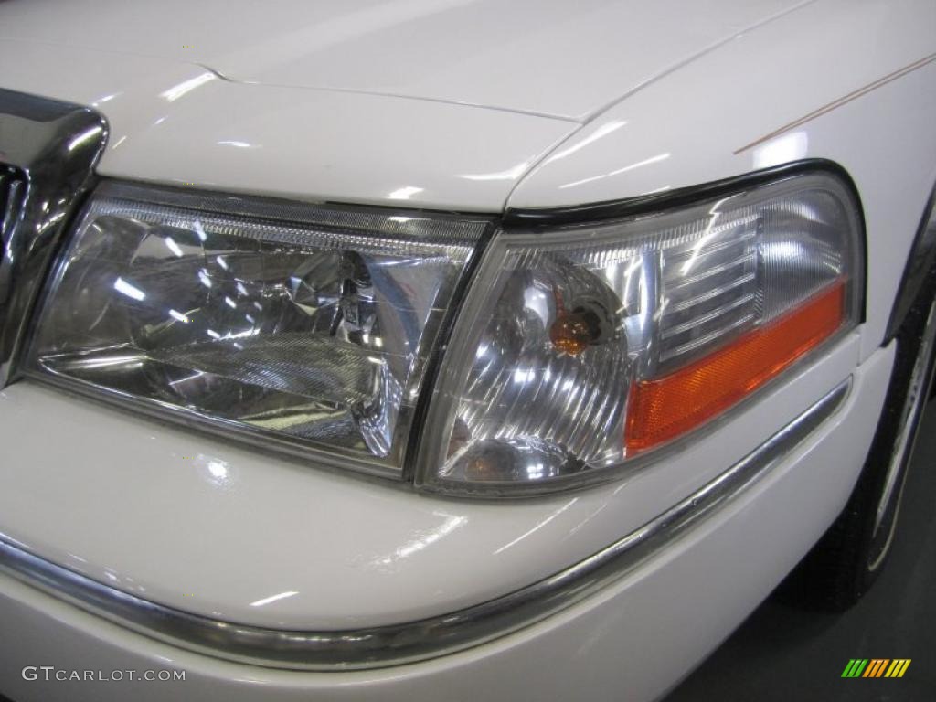 2005 Grand Marquis LS - Vibrant White / Medium Parchment photo #4