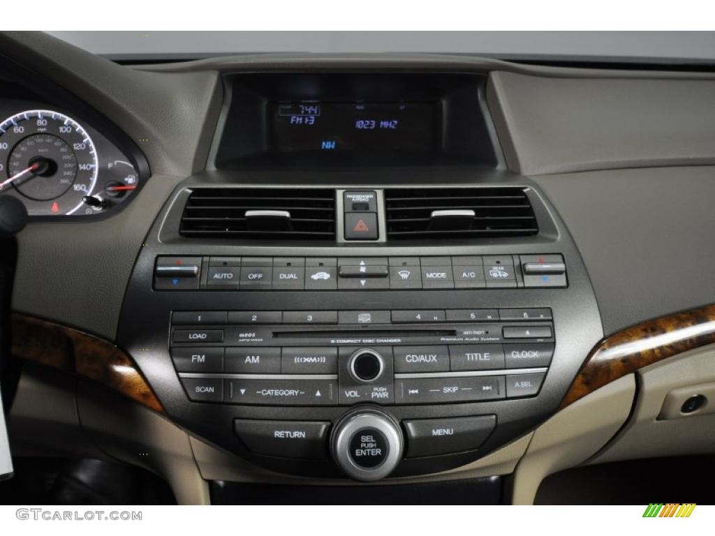 2008 Honda Accord EX-L Sedan Controls Photo #45007364