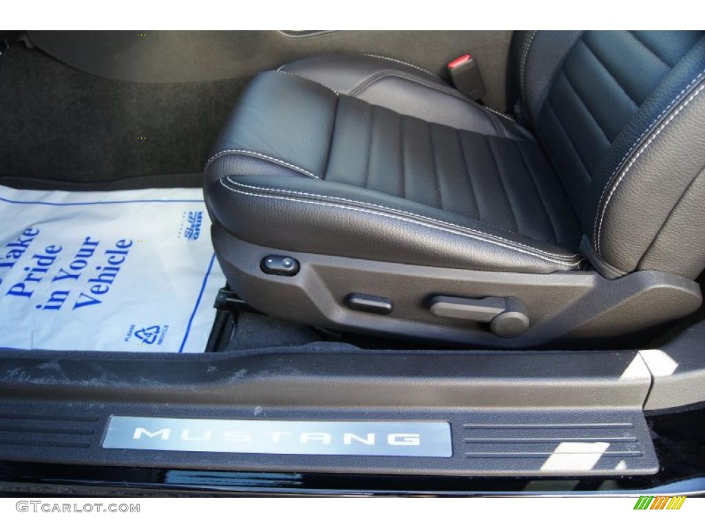 2011 Mustang GT Premium Convertible - Ebony Black / Charcoal Black photo #19