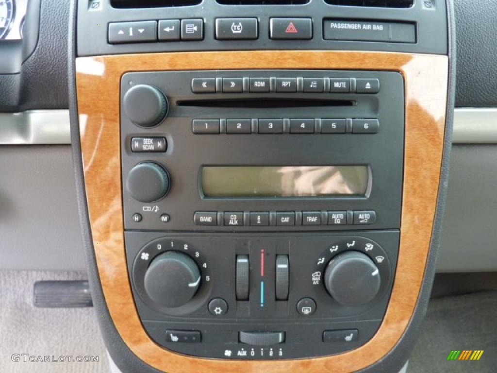 2007 Saturn Relay 3 Controls Photo #45009661