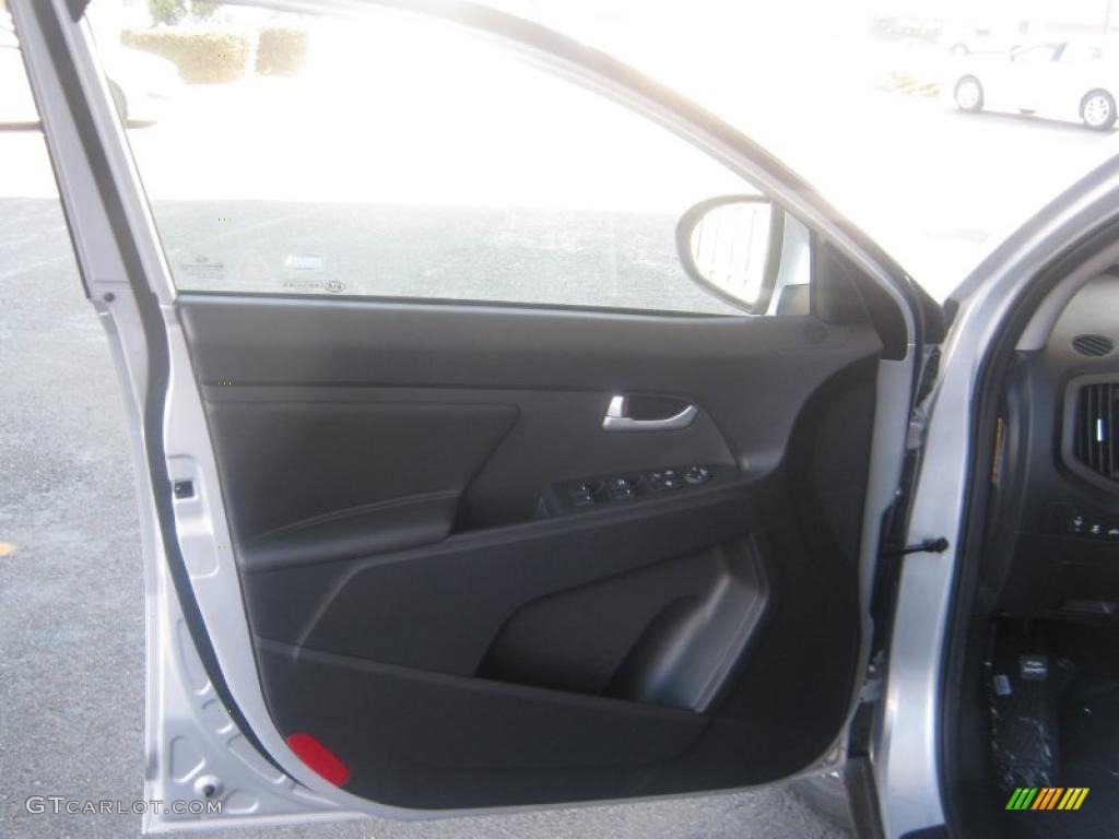 2011 Sportage LX AWD - Bright Silver / Black photo #15