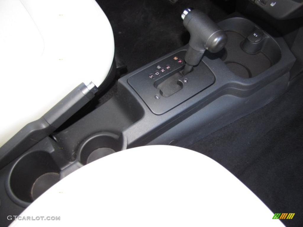 2008 Volkswagen New Beetle Triple White Coupe 6 Speed Tiptronic Automatic Transmission Photo #45016270