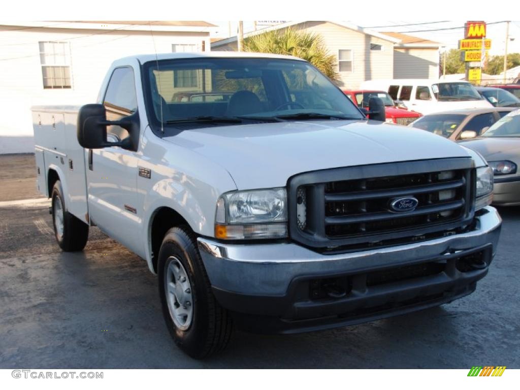 2004 F250 Super Duty XL Regular Cab Chassis - Oxford White / Medium Flint photo #4