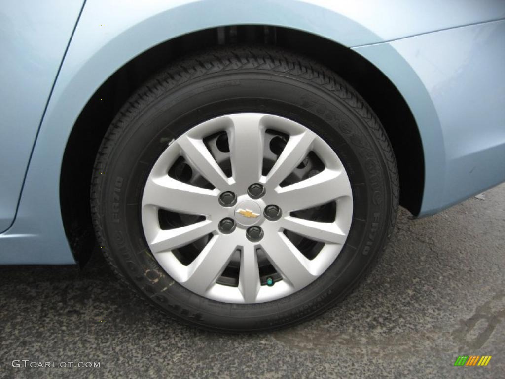 2011 Chevrolet Cruze LS Wheel Photo #45017644