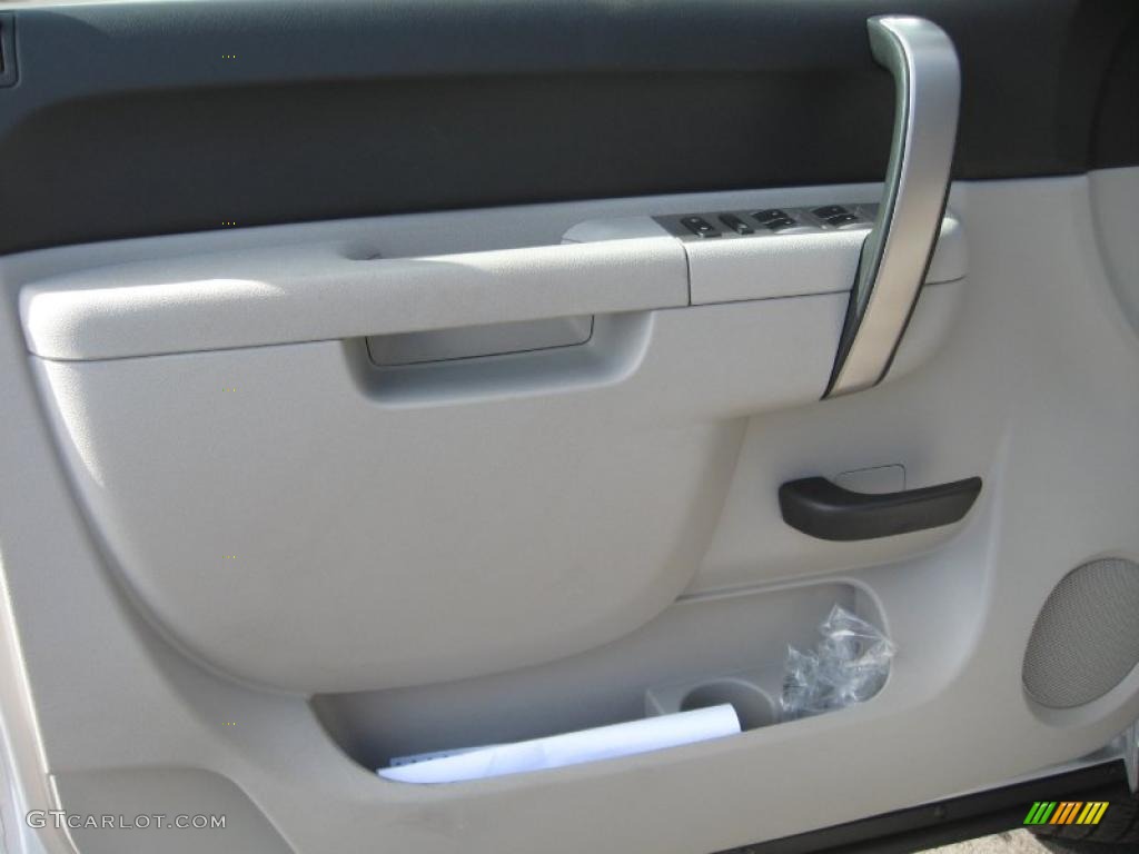 2011 Chevrolet Silverado 2500HD LT Crew Cab 4x4 Light Titanium/Ebony Door Panel Photo #45017772