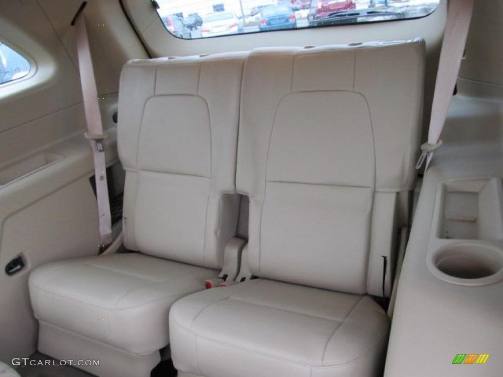 Beige Interior 2009 Suzuki XL7 Luxury AWD Photo #45018987