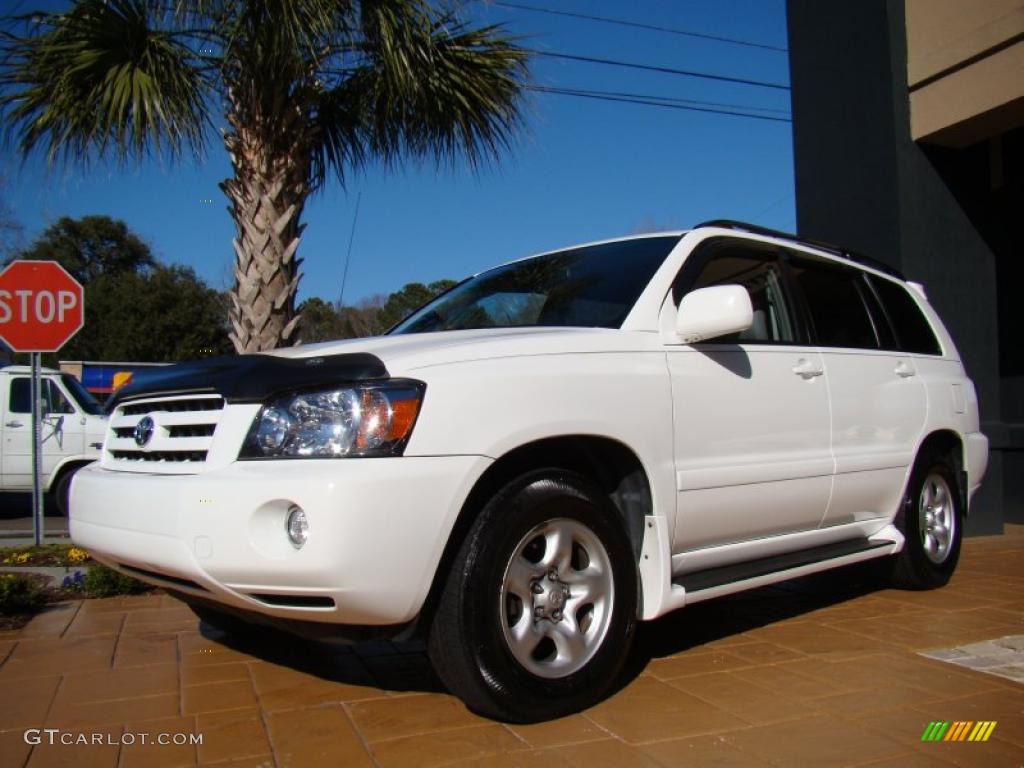 2004 Highlander I4 - Super White / Ash photo #3