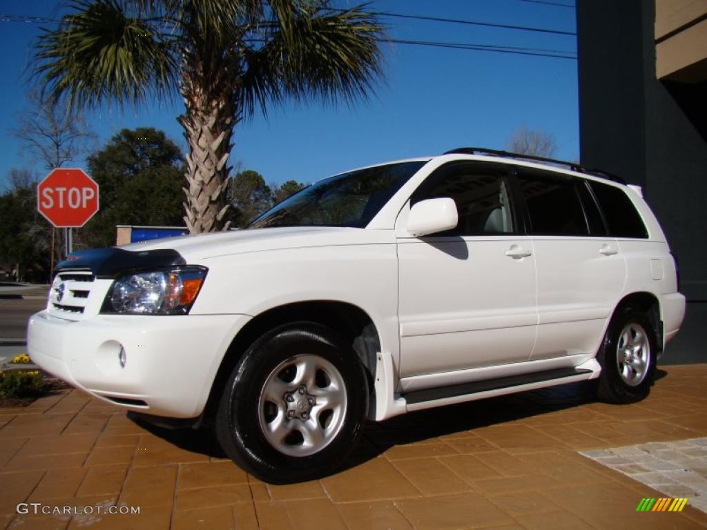 2004 Highlander I4 - Super White / Ash photo #4