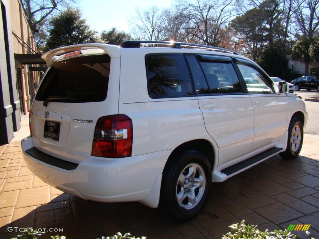 2004 Highlander I4 - Super White / Ash photo #9
