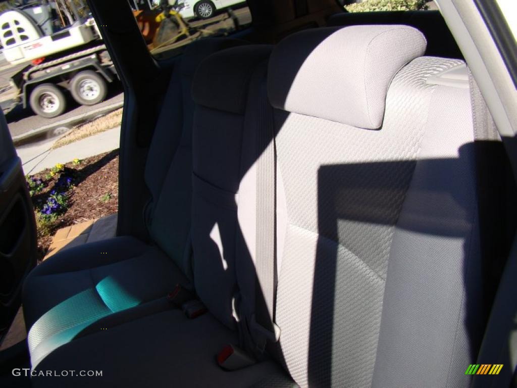 2004 Highlander I4 - Super White / Ash photo #14