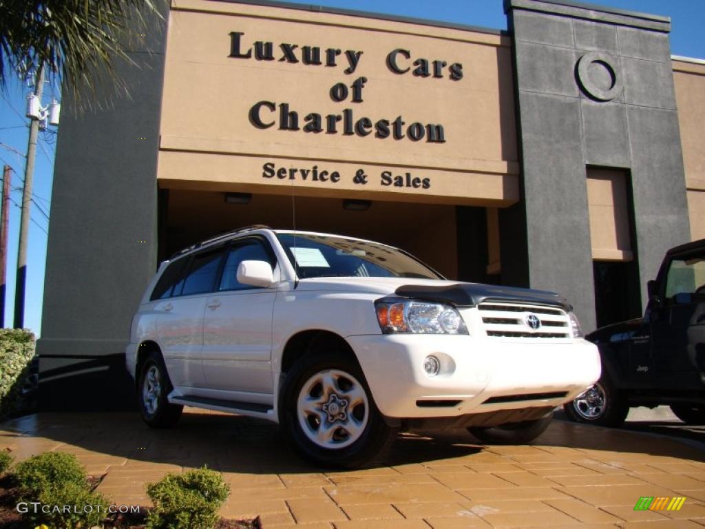 2004 Highlander I4 - Super White / Ash photo #31