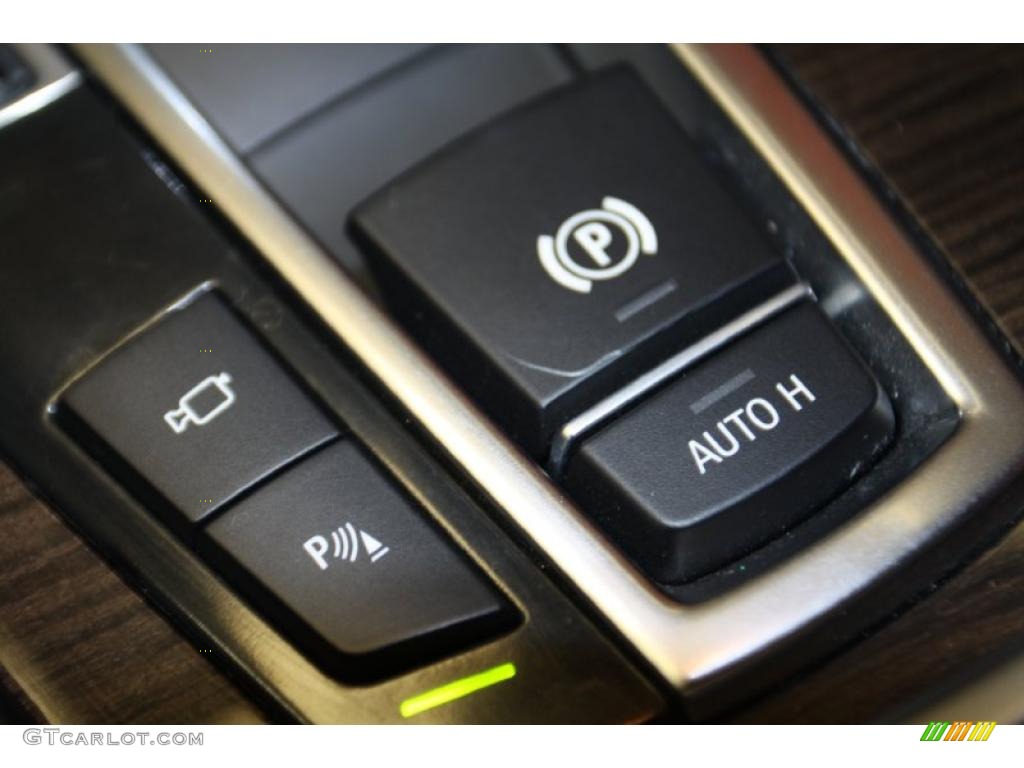 2009 BMW 7 Series 750Li Sedan Controls Photo #45023241