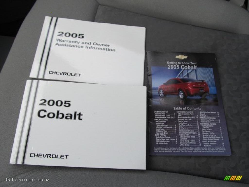 2005 Cobalt Sedan - Victory Red / Gray photo #22