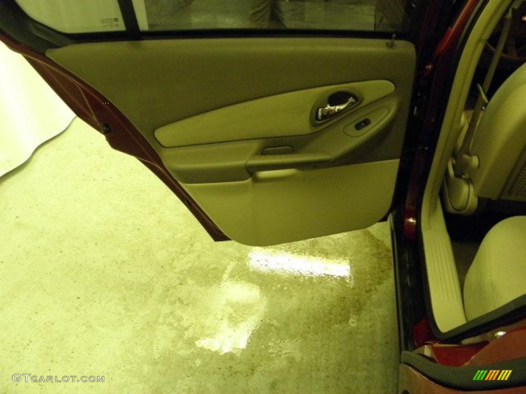 2004 Malibu LS V6 Sedan - Sport Red Metallic / Neutral photo #13