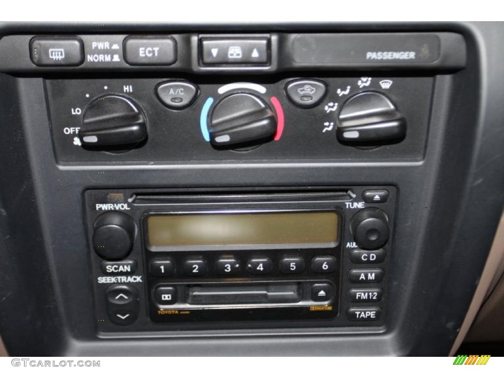 2001 Toyota 4Runner SR5 Controls Photos