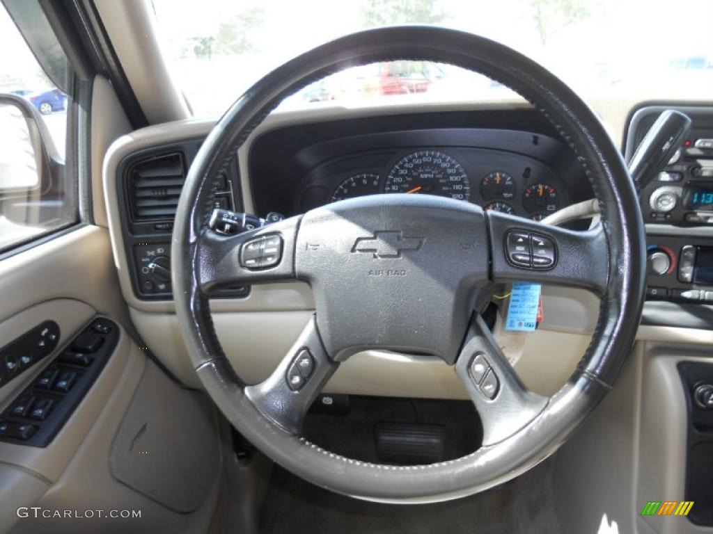 2004 Chevrolet Tahoe LT 4x4 Tan/Neutral Steering Wheel Photo #45025541