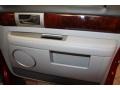 Vivid Red Metallic - Navigator Luxury Photo No. 54