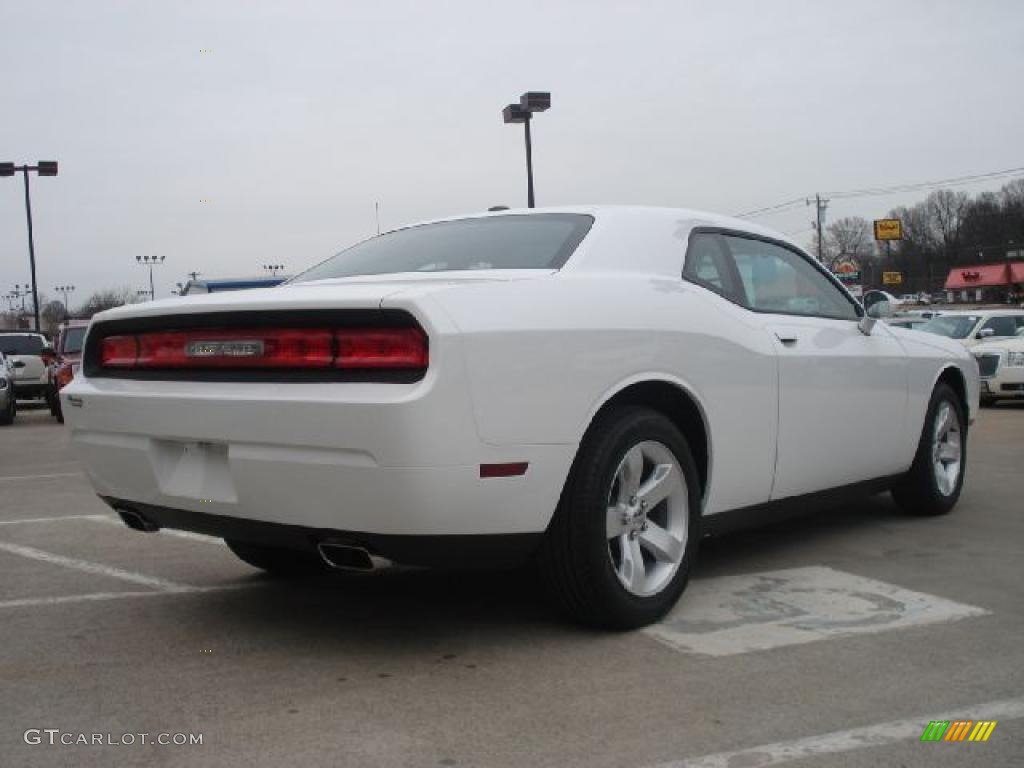 Bright White 2011 Dodge Challenger SE Exterior Photo #45028469