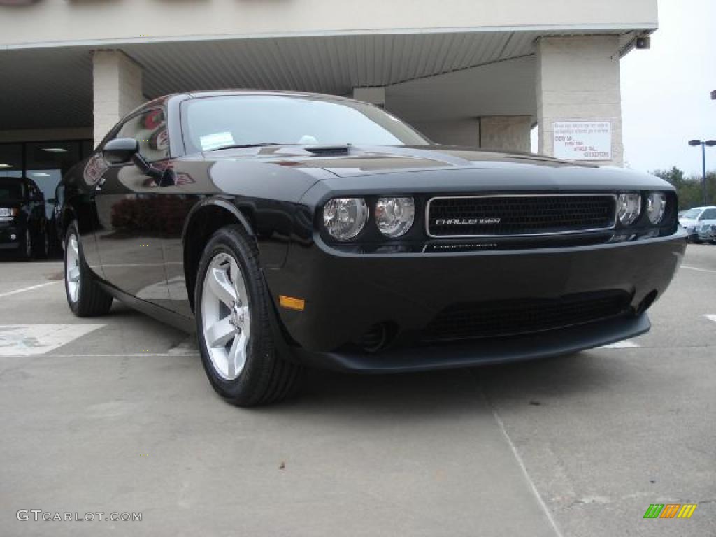 2011 Challenger SE - Brilliant Black Crystal Pearl / Dark Slate Gray photo #1