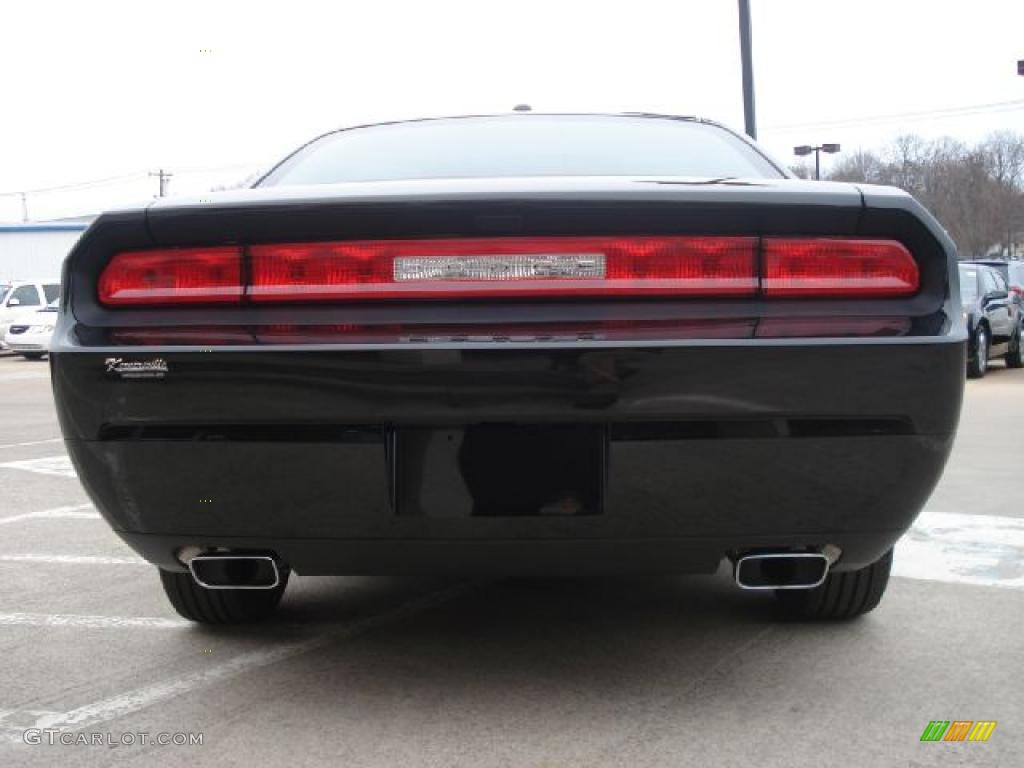 2011 Challenger SE - Brilliant Black Crystal Pearl / Dark Slate Gray photo #4