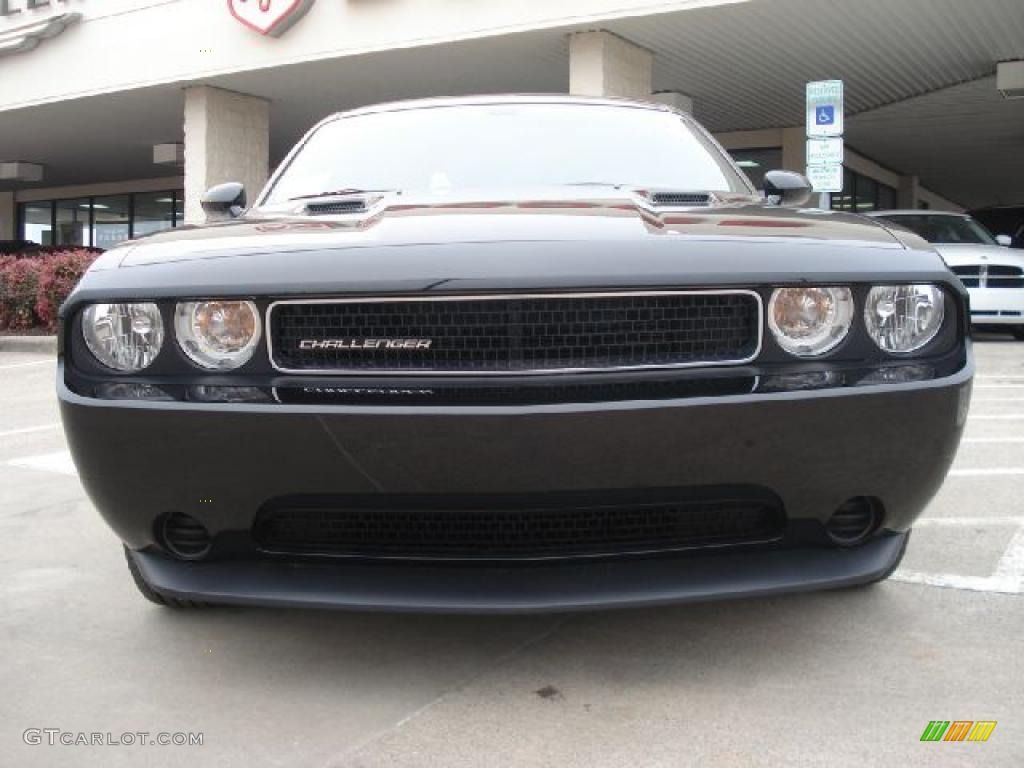 2011 Challenger SE - Brilliant Black Crystal Pearl / Dark Slate Gray photo #8