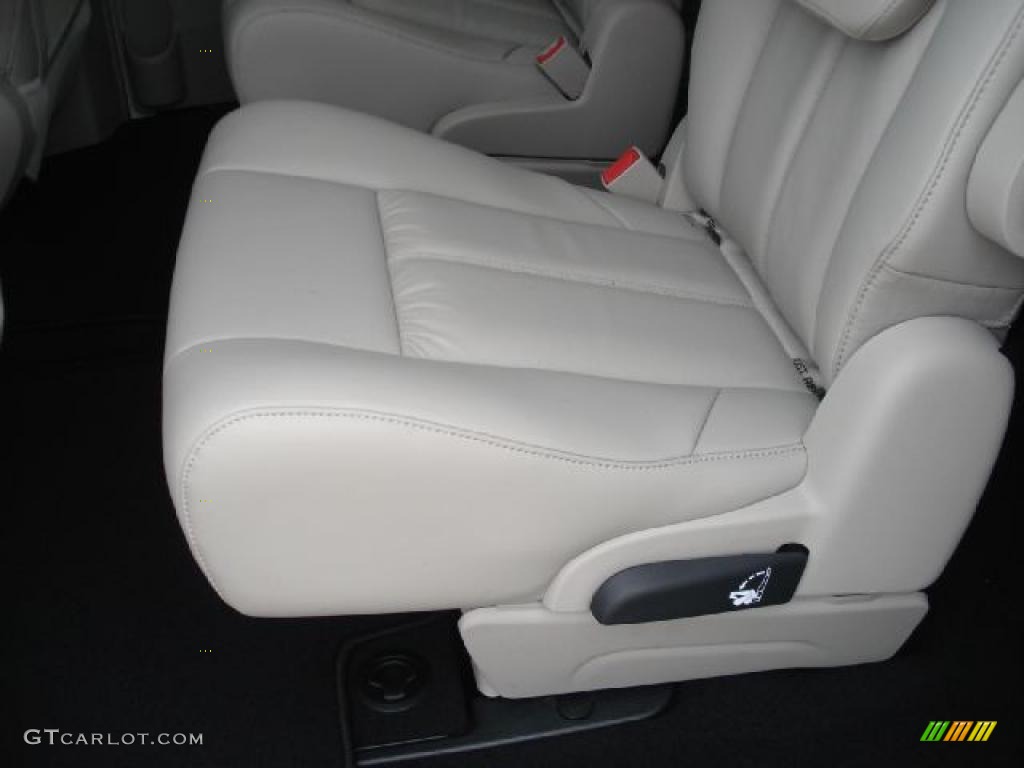 Black/Light Graystone Interior 2011 Chrysler Town & Country Limited Photo #45029057