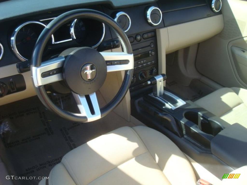 2007 Mustang V6 Deluxe Convertible - Torch Red / Medium Parchment photo #15