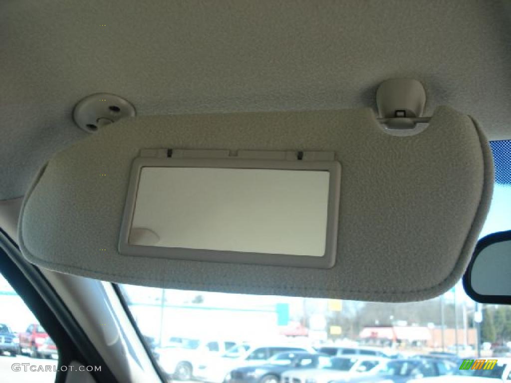 2007 ION 2 Sedan - Polar White / Gray photo #17