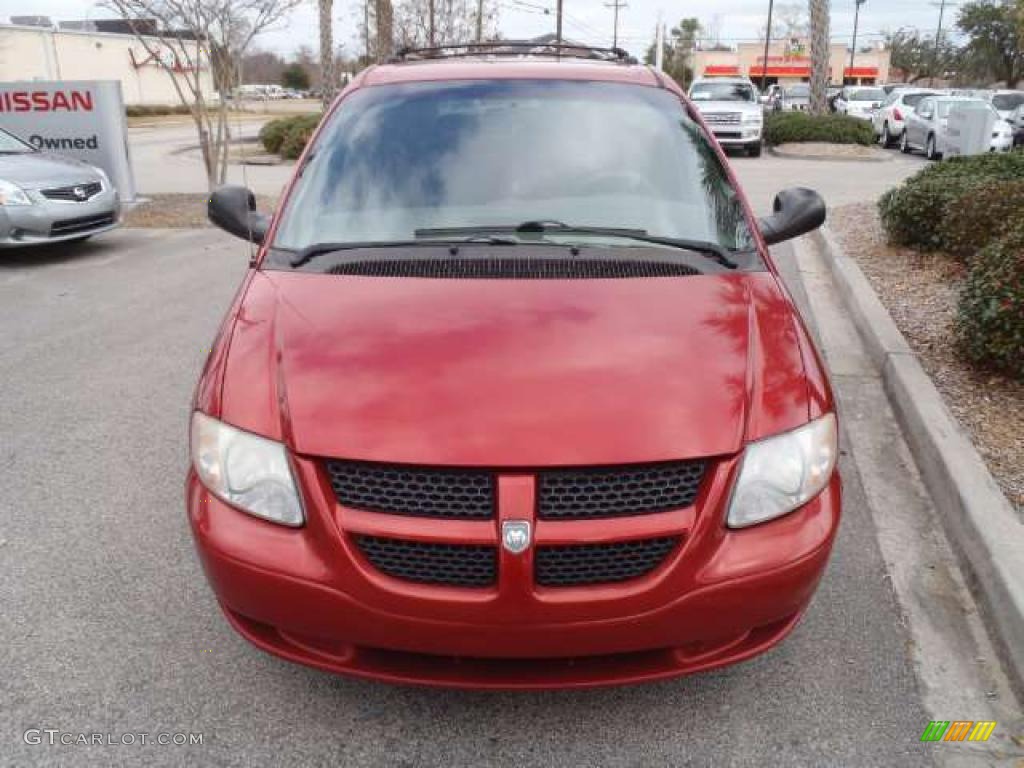 2003 Grand Caravan SE - Inferno Red Tinted Pearl / Taupe photo #2