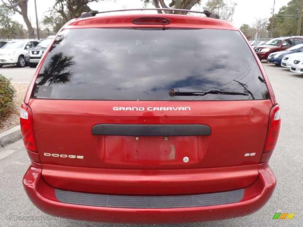 2003 Grand Caravan SE - Inferno Red Tinted Pearl / Taupe photo #4