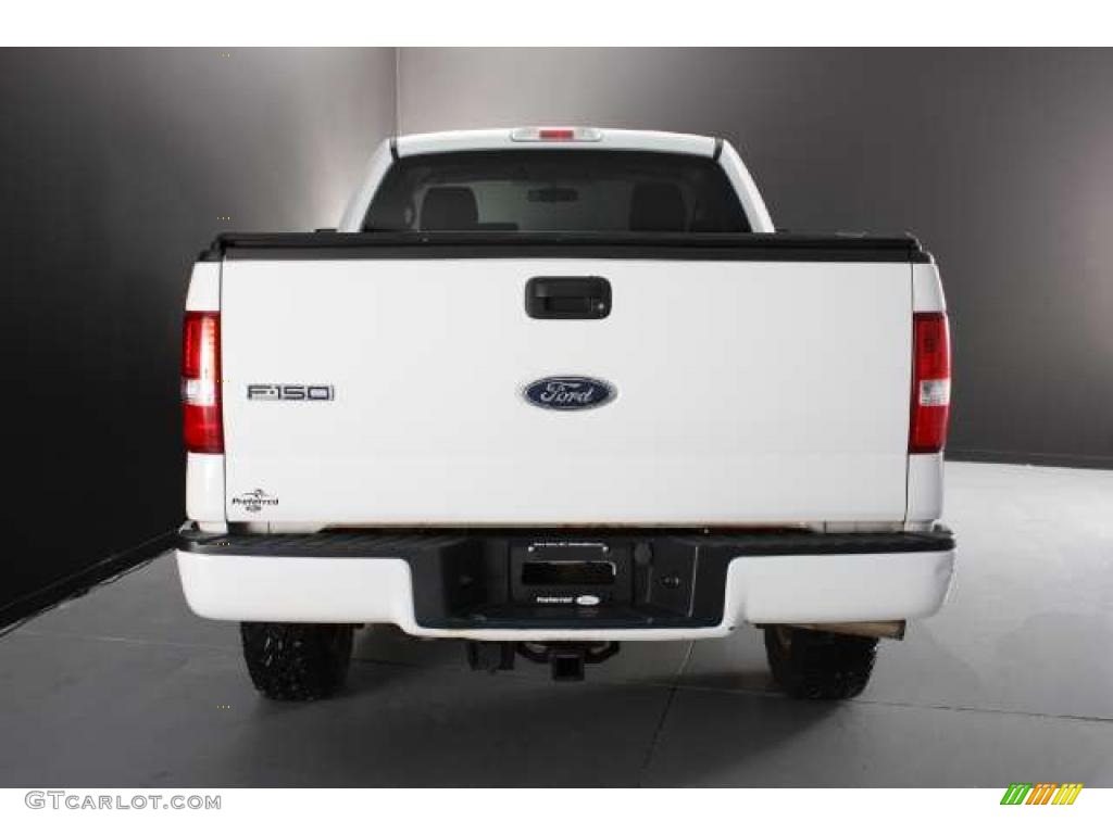 2005 F150 STX Regular Cab 4x4 - Oxford White / Medium Flint Grey photo #4