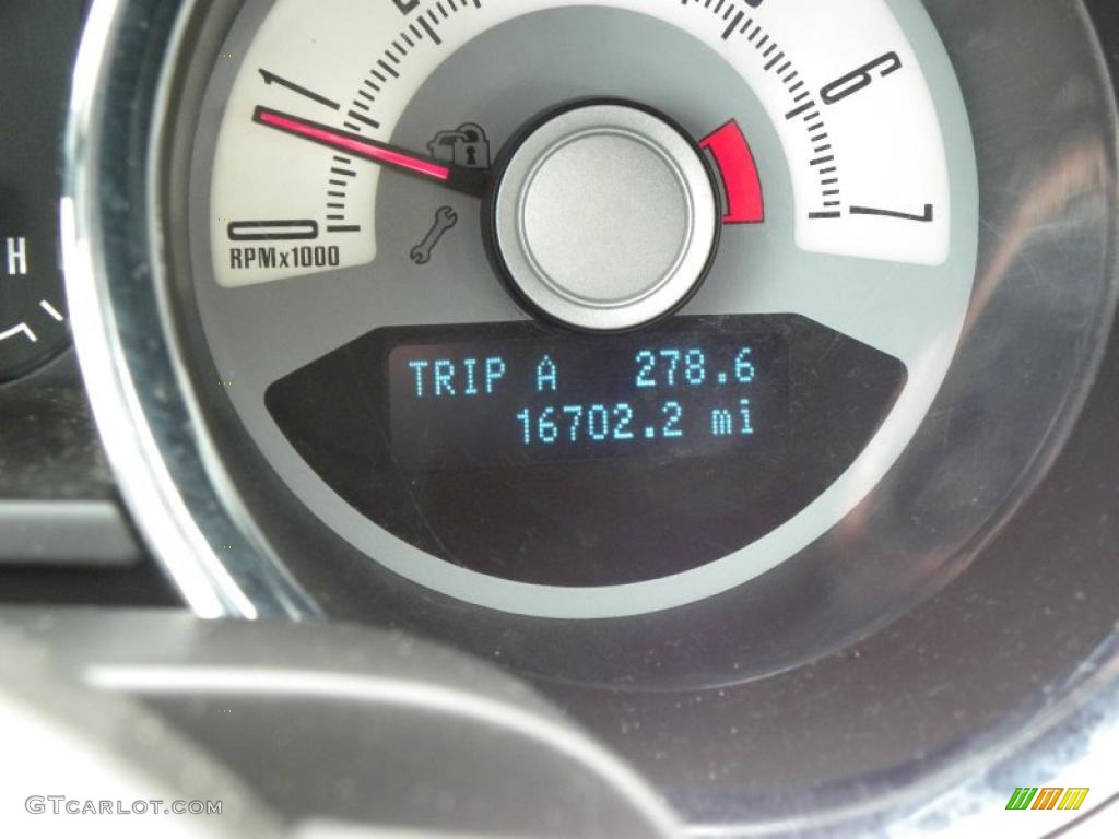 2010 Mustang V6 Premium Convertible - Red Candy Metallic / Charcoal Black photo #20