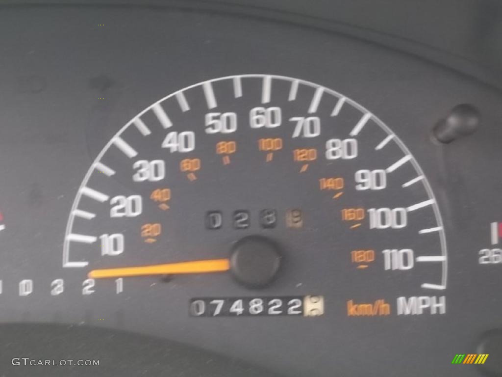 2002 Grand Prix SE Sedan - Dark Bronzmist Metallic / Dark Taupe photo #23