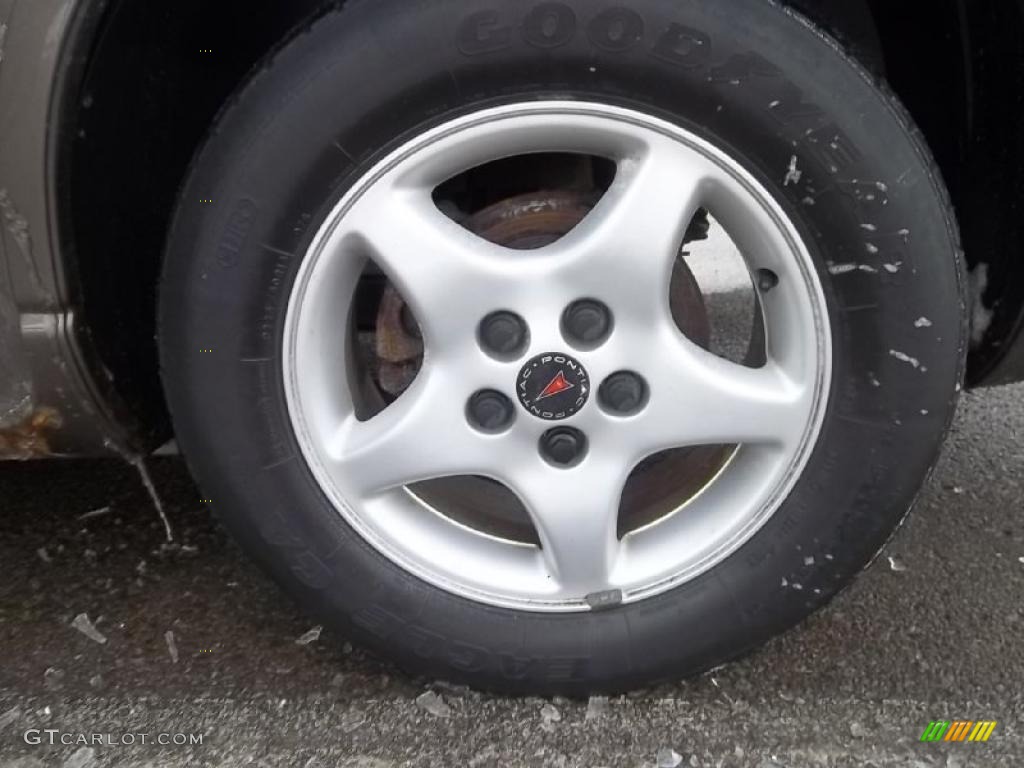 2002 Grand Prix SE Sedan - Dark Bronzmist Metallic / Dark Taupe photo #32