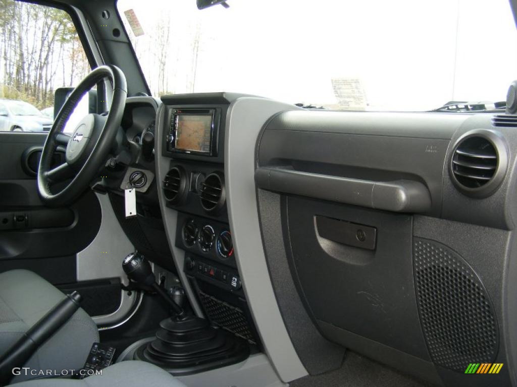 2009 Jeep Wrangler Rubicon 4x4 Dark Slate Gray/Medium Slate Gray Dashboard Photo #45048241