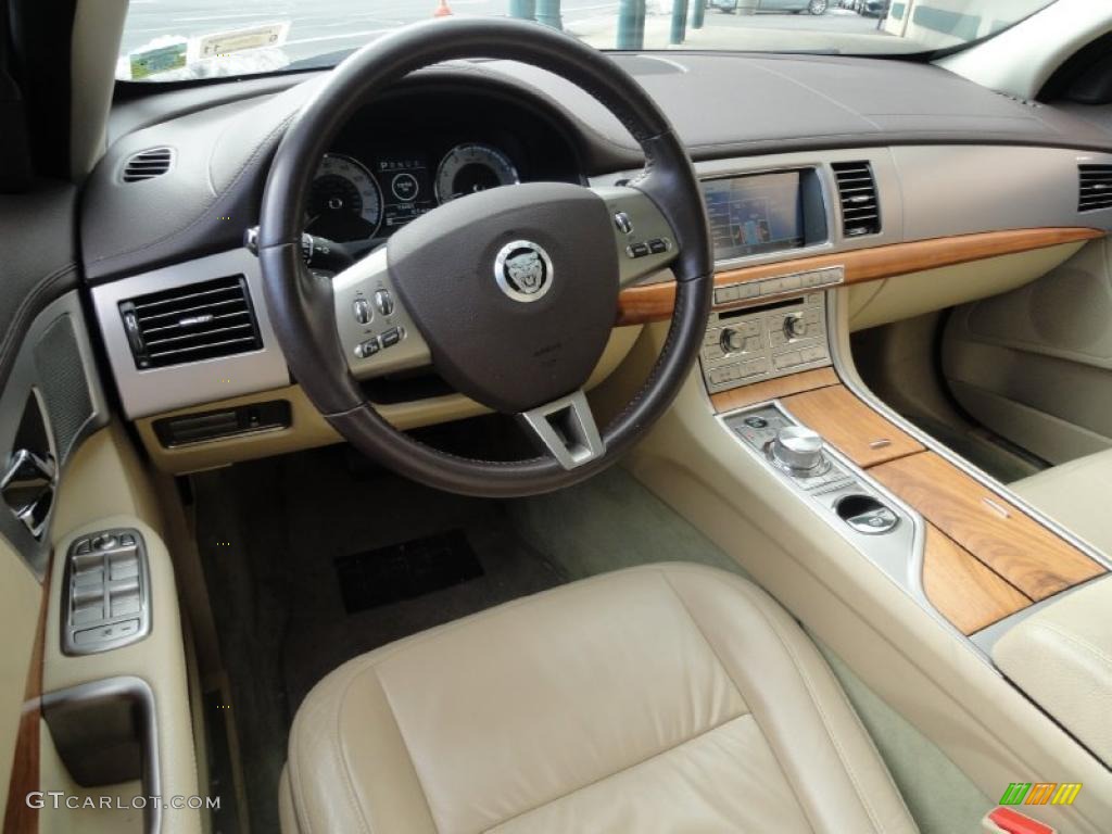 2010 Jaguar XF Sport Sedan Barley Dashboard Photo #45050553