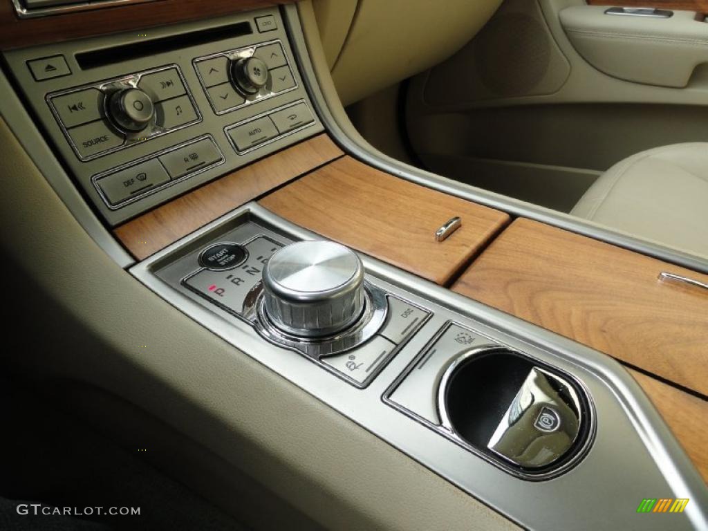 2010 Jaguar XF Sport Sedan Controls Photo #45050809