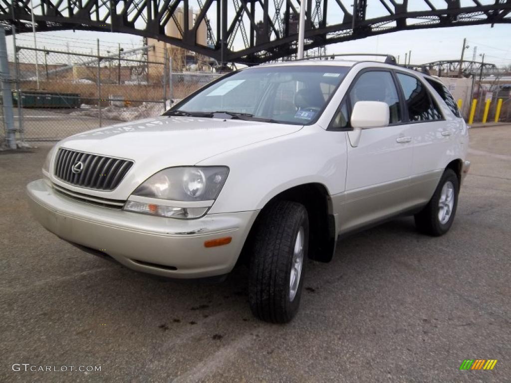 1999 RX 300 AWD - Golden White Pearl / Ivory photo #1