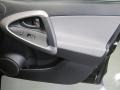 Black - RAV4 4WD Photo No. 21