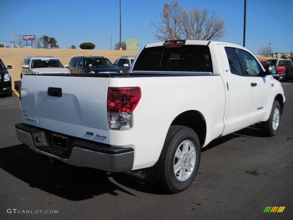 2011 Tundra SR5 Double Cab 4x4 - Super White / Graphite Gray photo #5