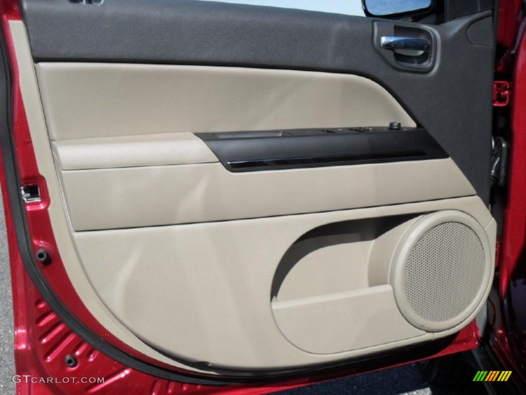 2011 Jeep Compass 2.4 Limited Dark Slate Gray/Light Pebble Beige Door Panel Photo #45055553
