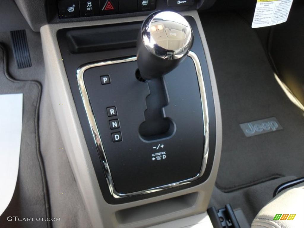 2011 Jeep Compass 2.4 Limited CVT Automatic Transmission Photo #45055573